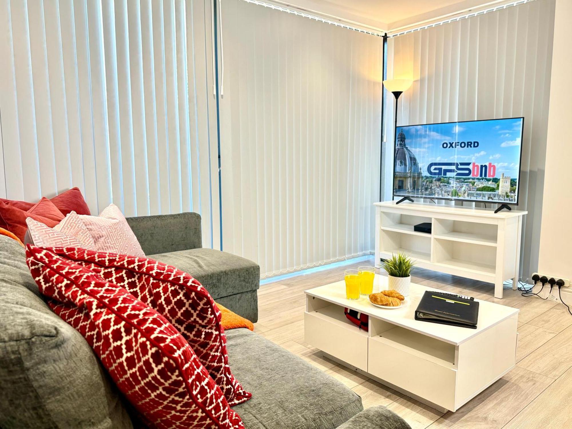 Evergreen Lodge - Two Bed Lux Flat - Parking, Garden, Patio, Wifi, Netflix - Close To Blenheim Palace & Oxford - F3 Кидлингтон Экстерьер фото