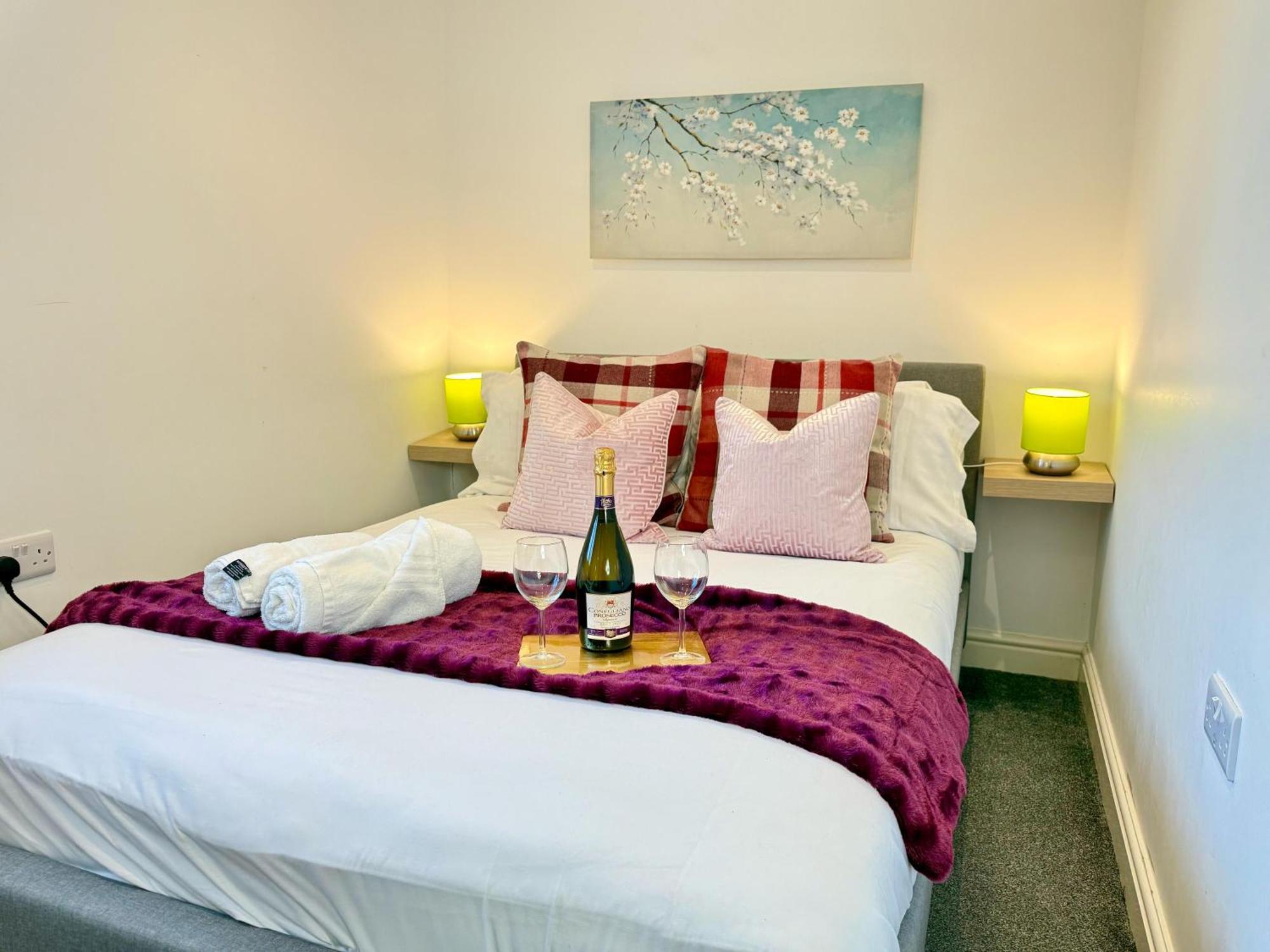 Evergreen Lodge - Two Bed Lux Flat - Parking, Garden, Patio, Wifi, Netflix - Close To Blenheim Palace & Oxford - F3 Кидлингтон Экстерьер фото
