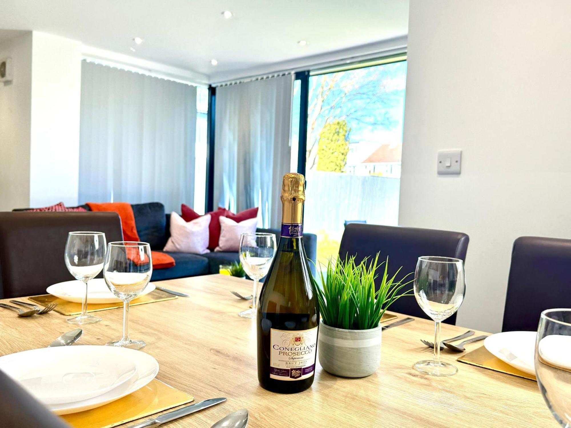 Evergreen Lodge - Two Bed Lux Flat - Parking, Garden, Patio, Wifi, Netflix - Close To Blenheim Palace & Oxford - F3 Кидлингтон Экстерьер фото