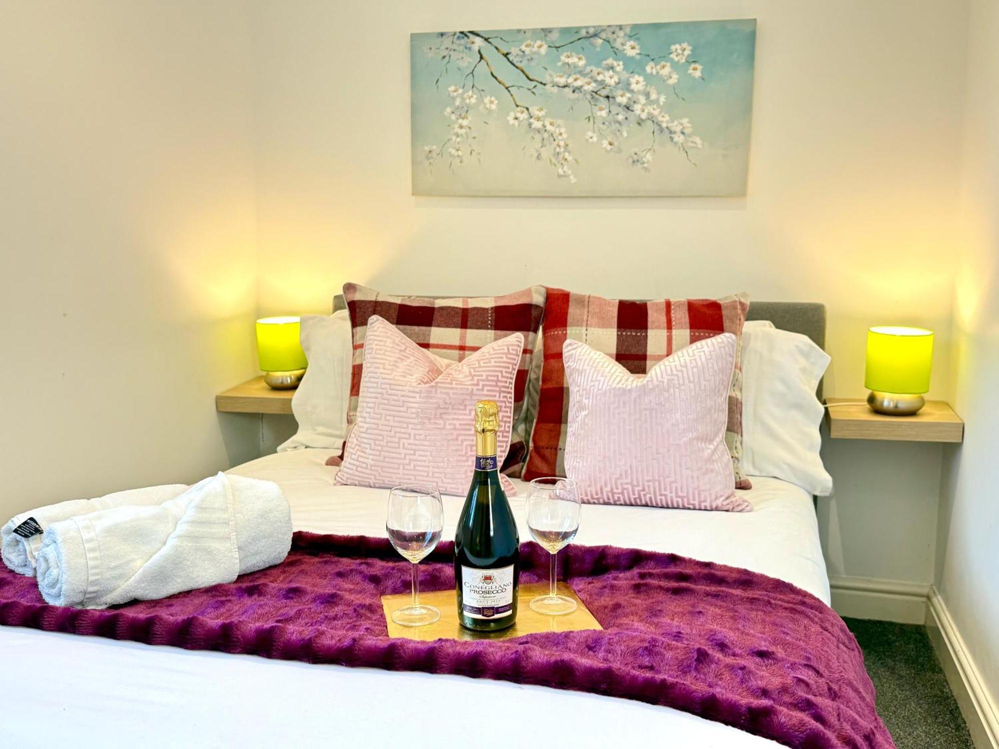 Evergreen Lodge - Two Bed Lux Flat - Parking, Garden, Patio, Wifi, Netflix - Close To Blenheim Palace & Oxford - F3 Кидлингтон Экстерьер фото